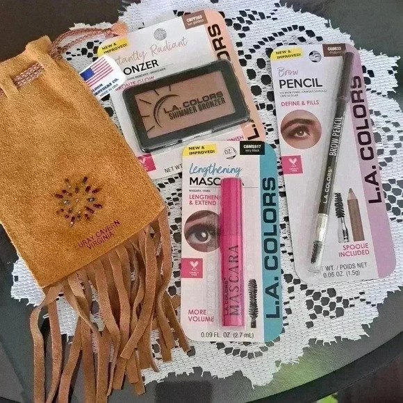 Make up New With Tag L.A. colors With real Suede Luray Cavern bag - Picture 2 of 6